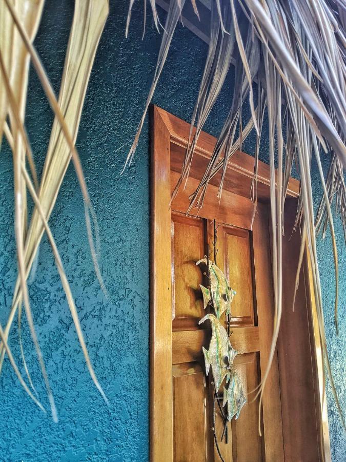 Seaside Inn Roatan ウェスト・ベイ エクステリア 写真
