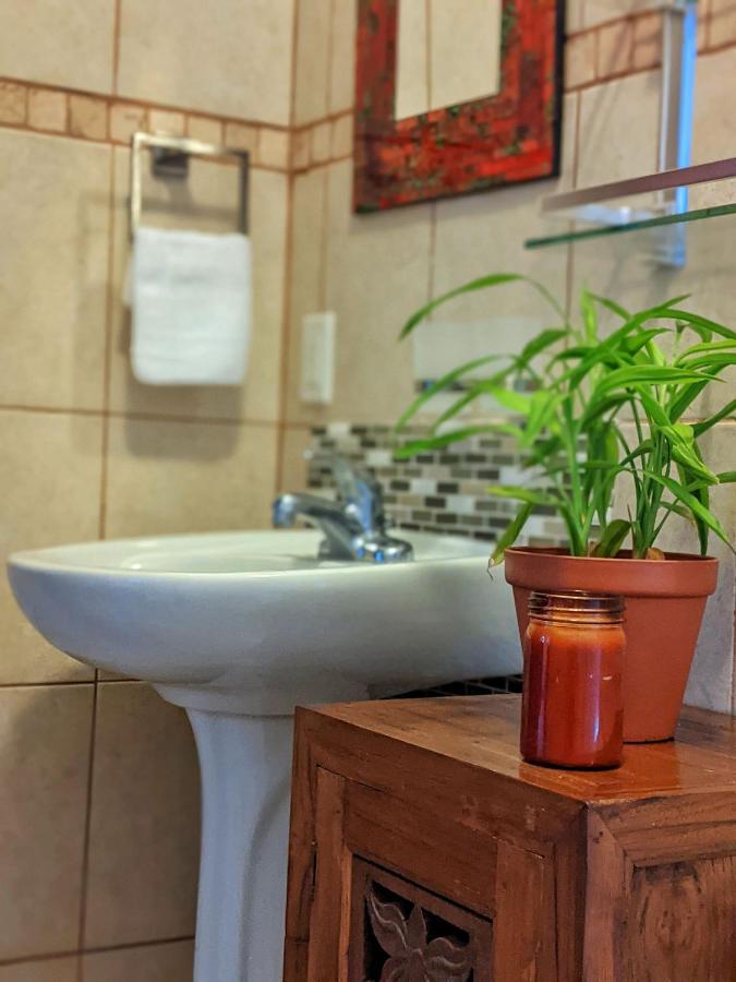 Seaside Inn Roatan ウェスト・ベイ エクステリア 写真