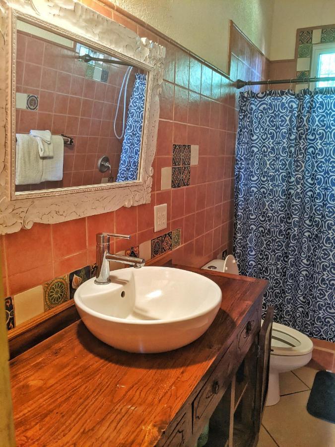 Seaside Inn Roatan ウェスト・ベイ エクステリア 写真