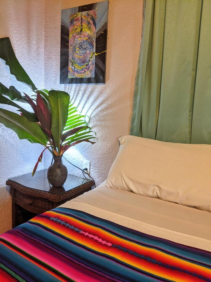 Seaside Inn Roatan ウェスト・ベイ エクステリア 写真