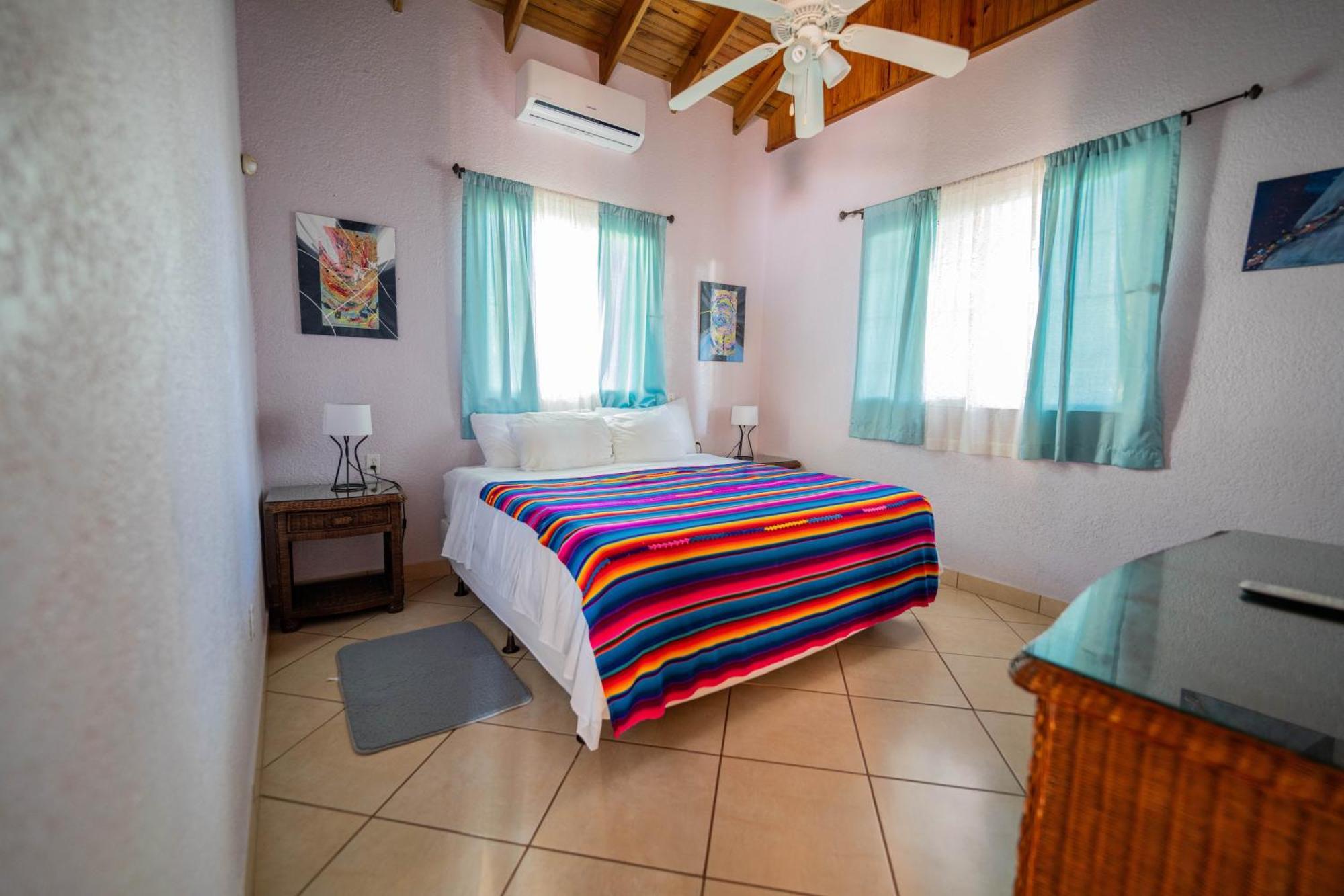 Seaside Inn Roatan ウェスト・ベイ エクステリア 写真