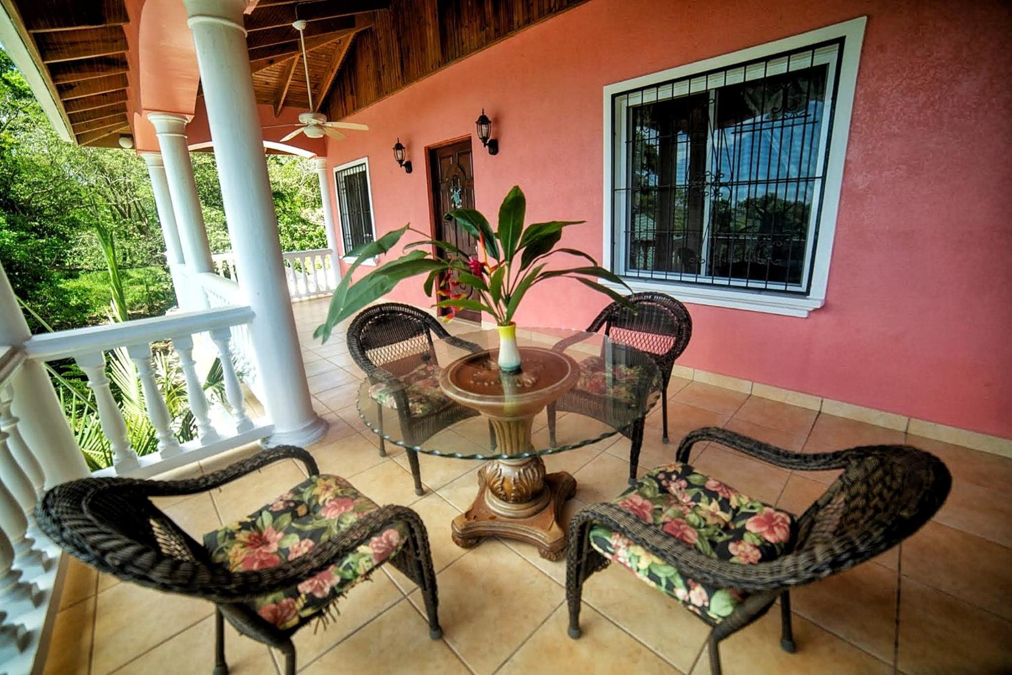 Seaside Inn Roatan ウェスト・ベイ エクステリア 写真